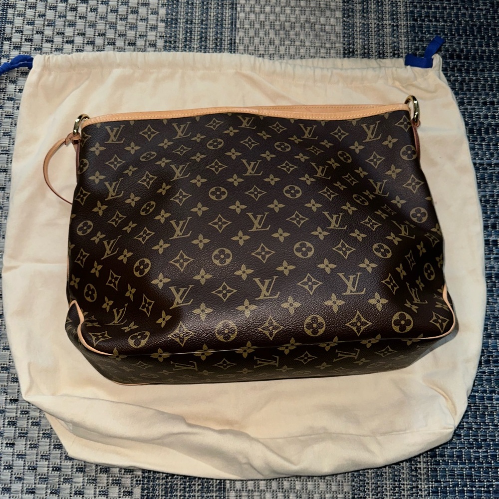 AUTHENTIC Monogram Louis Vuitton Delightful MM